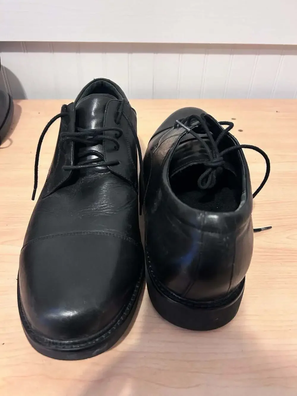 Aetrex black leather
